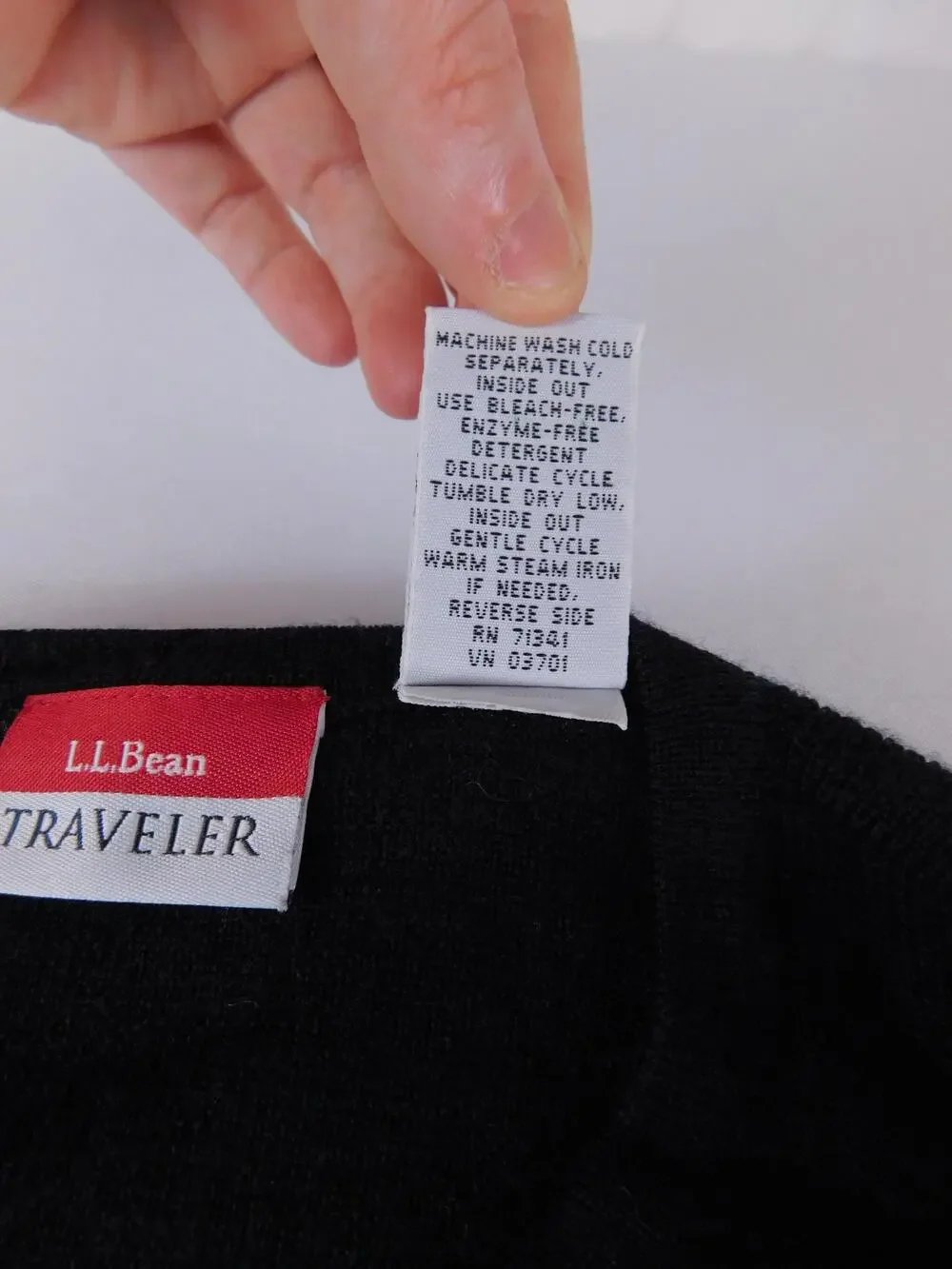 L.L. Bean Cardigan Sweater Womens L Black Merino Wool Button Front Traveler Knit